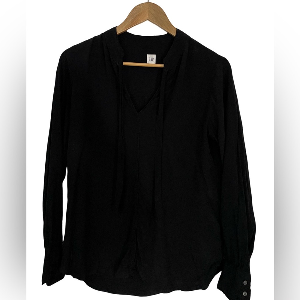 Gap size small blouse